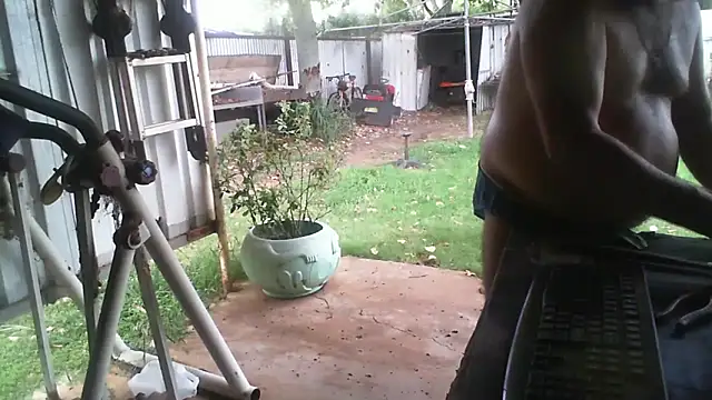 herbie010666 online show from 9, 2, 2026