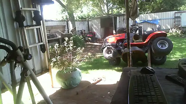 herbie010666 online show from 11, 3, 2026