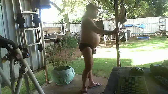 herbie010666 online show from 10, 3, 2026