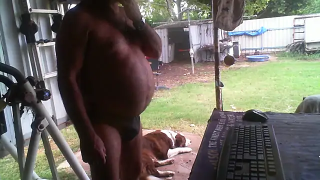 herbie010666 online show from 2, 4, 2026