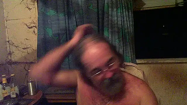 herbie010666 online show from 11, 2, 2025