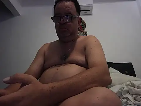 Snapshot of djtomxxx2777 chatting on 2, 6, 2026 djtomxxx2777 online show from 2, 6, 2026