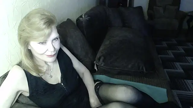 Snapshot of Sexy_Irene chatting on 26, 4, 2026 Sexy Irene online show from 26, 4, 2026