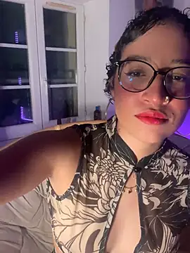 Snapshot of Lauyako chatting on 19, 7, 2026 Lauyako online show from 19, 7, 2026