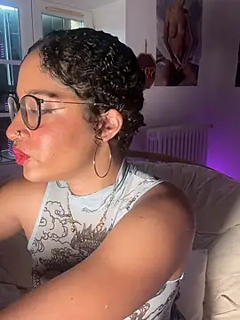Snapshot of Lauyako chatting on 23, 7, 2026 Lauyako online show from 23, 7, 2026