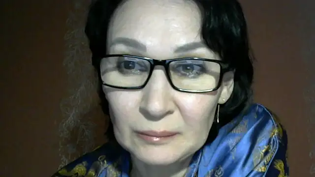 PrettyAndWild online show from 5, 4, 2026