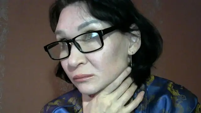 PrettyAndWild online show from 8, 5, 2026