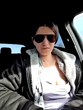 Geile-Luna online show from 4, 3, 2025