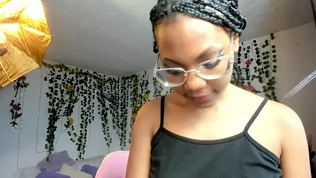 Snapshot of violeta_milleer chatting on 4, 6, 2026 violeta milleer online show from 4, 6, 2026