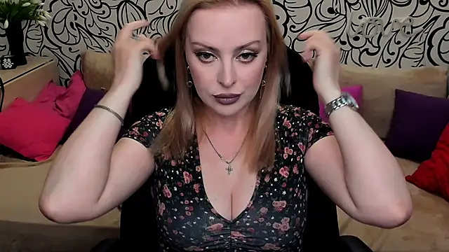 Hotdreamhere online show from 19, 6, 2026