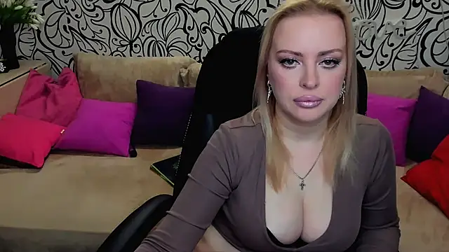 Hotdreamhere online show from 24, 4, 2026