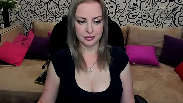 Hotdreamhere online show from 24, 6, 2026