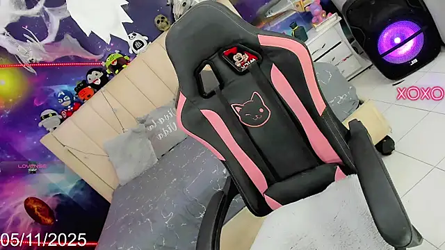 Nella Dolls online show from 6, 11, 2025