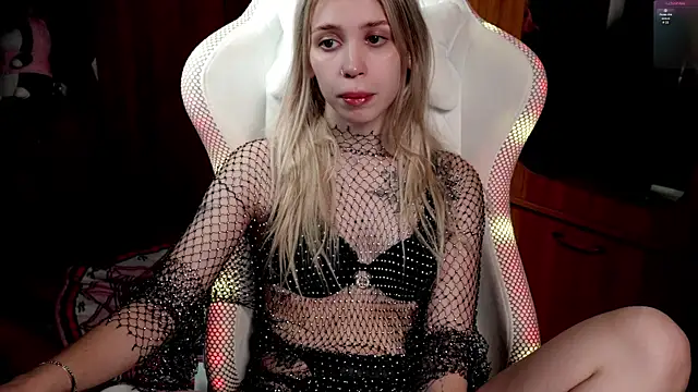 Snapshot of ho1yho1e chatting on 26, 10, 2025 ho1yho1e online show from 26, 10, 2025