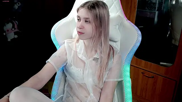 Snapshot of ho1yho1e chatting on 25, 11, 2025 ho1yho1e online show from 25, 11, 2025