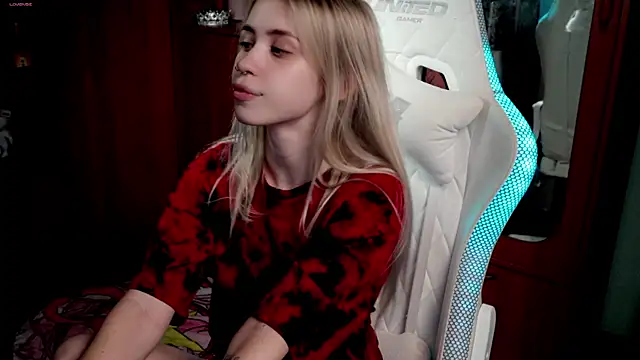 Snapshot of ho1yho1e chatting on 16, 10, 2025 ho1yho1e online show from 16, 10, 2025