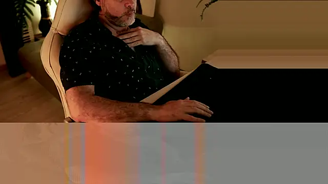 Snapshot of Sanders_White chatting on 12, 12, 2024 Sanders White online show from 12, 12, 2024