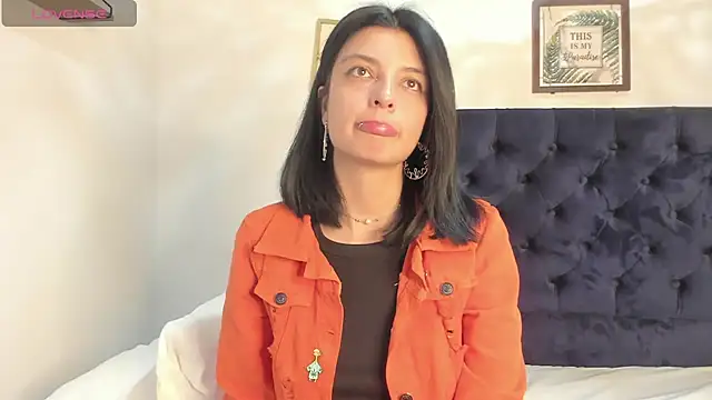 AneeSmith online show from 13, 12, 2024