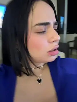 Snapshot of GeorginaJones chatting on 4, 2, 2025 GeorginaJones online show from 4, 2, 2025