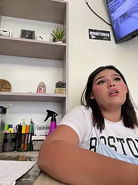 Lia sexx online show from 6, 4, 2026