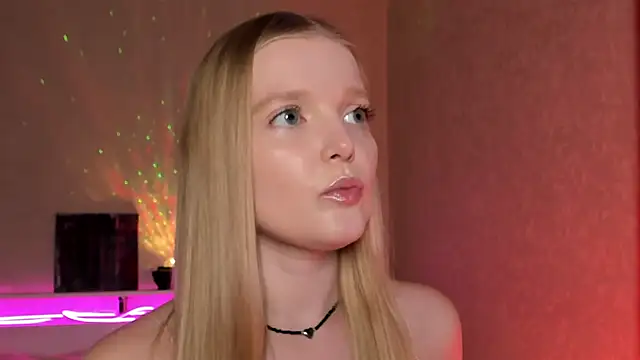 Snapshot of Ssweet_annie chatting on 28, 10, 2025 Ssweet annie online show from 28, 10, 2025