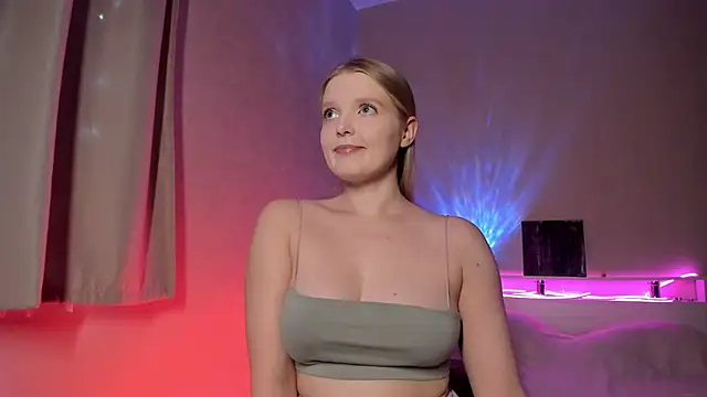 Snapshot of Ssweet_annie chatting on 24, 11, 2025 Ssweet annie online show from 24, 11, 2025