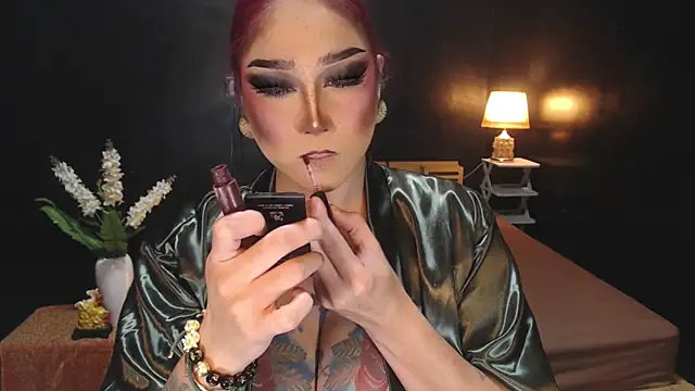 Snapshot of Transdomts4u chatting on 23, 4, 2026 Transdomts4u online show from 23, 4, 2026