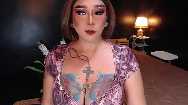 Snapshot of Transdomts4u chatting on 11, 4, 2026 Transdomts4u online show from 11, 4, 2026