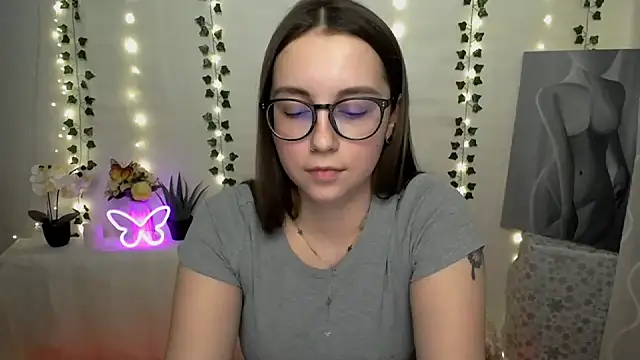 SweetPrincess  online show from 25, 2, 2025