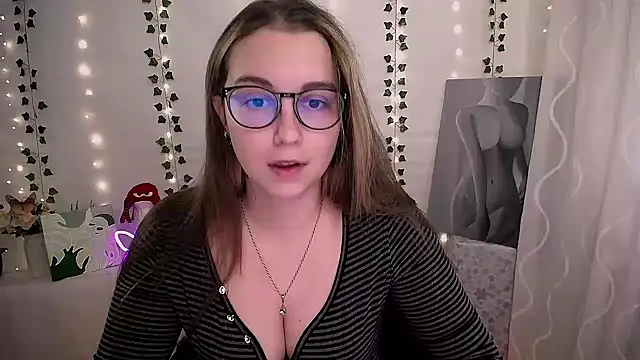 Snapshot of SweetPrincess_ chatting on 16, 10, 2025 SweetPrincess online show from 16, 10, 2025