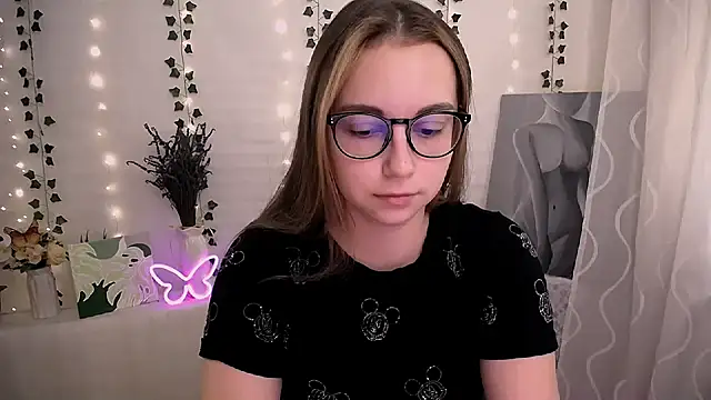 SweetPrincess  online show from 15, 9, 2025