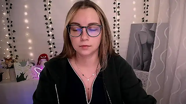 Snapshot of SweetPrincess_ chatting on 22, 10, 2025 SweetPrincess online show from 22, 10, 2025