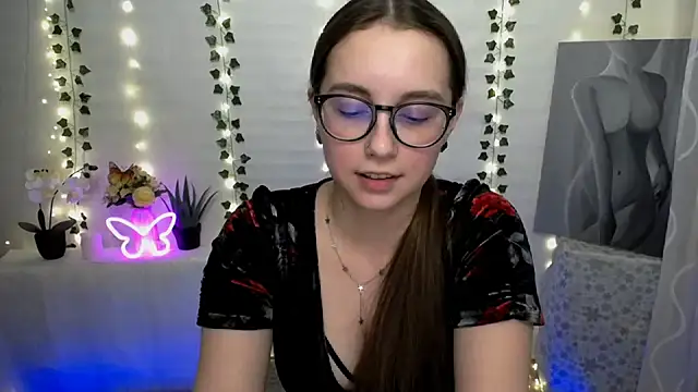 SweetPrincess  online show from 13, 3, 2025