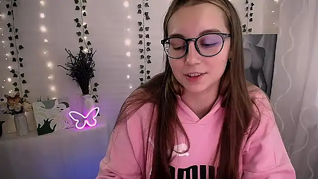 SweetPrincess  online show from 3, 10, 2025