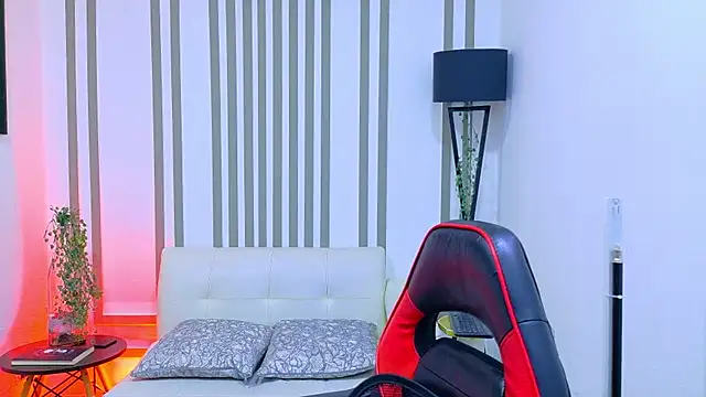 Britney taylor  online show from 4, 11, 2025