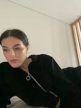 Snapshot of little_belucci chatting on 9, 11, 2025 little belucci online show from 9, 11, 2025