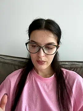 Snapshot of little_belucci chatting on 26, 10, 2025 little belucci online show from 26, 10, 2025