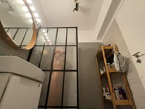  alleyesonme  online show from 3, 11, 2025