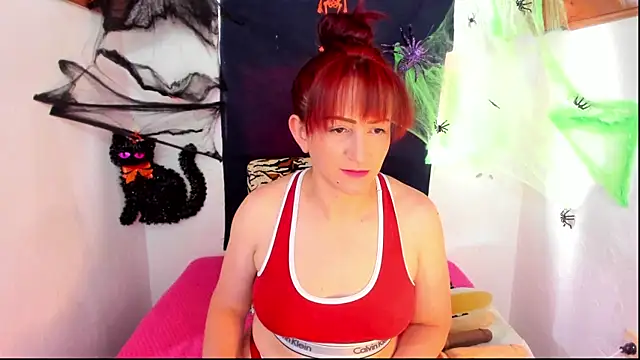 Snapshot of Hannaa32 chatting on 21, 10, 2025 Hannaa32 online show from 21, 10, 2025