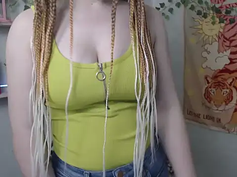VeryVeryVeryShy  online show from 7, 5, 2026