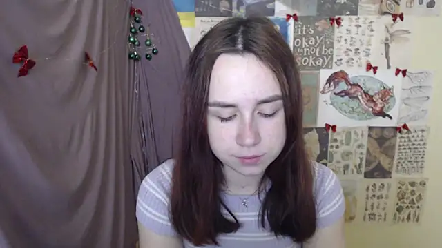 VeryVeryVeryShy  online show from 17, 12, 2025