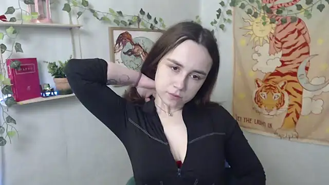 VeryVeryVeryShy  online show from 4, 4, 2026