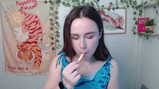 VeryVeryVeryShy  online show from 17, 7, 2026