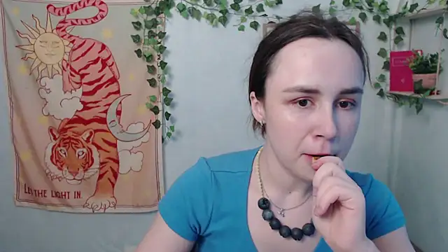 VeryVeryVeryShy  online show from 1, 7, 2026