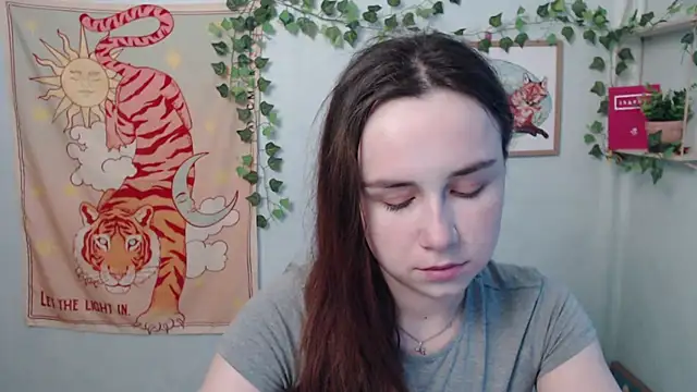 VeryVeryVeryShy  online show from 17, 6, 2026