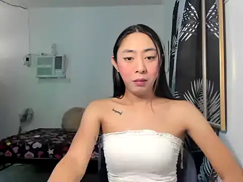 Snapshot of ErikaJayne4u chatting on 12, 1, 2026 ErikaJayne4u online show from 12, 1, 2026