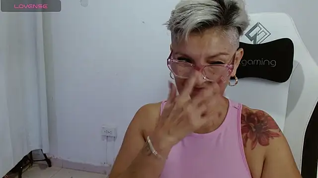 bety-cum2 online show from 9, 5, 2026