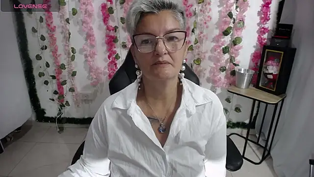 bety-cum2 online show from 17, 2, 2025