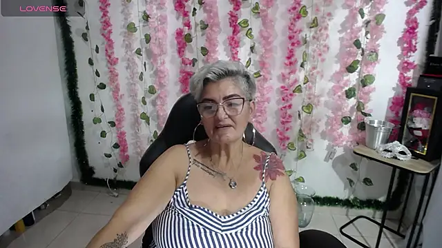 bety-cum2 online show from 19, 2, 2025