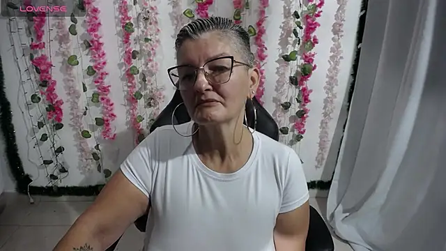 bety-cum2 online show from 6, 2, 2025